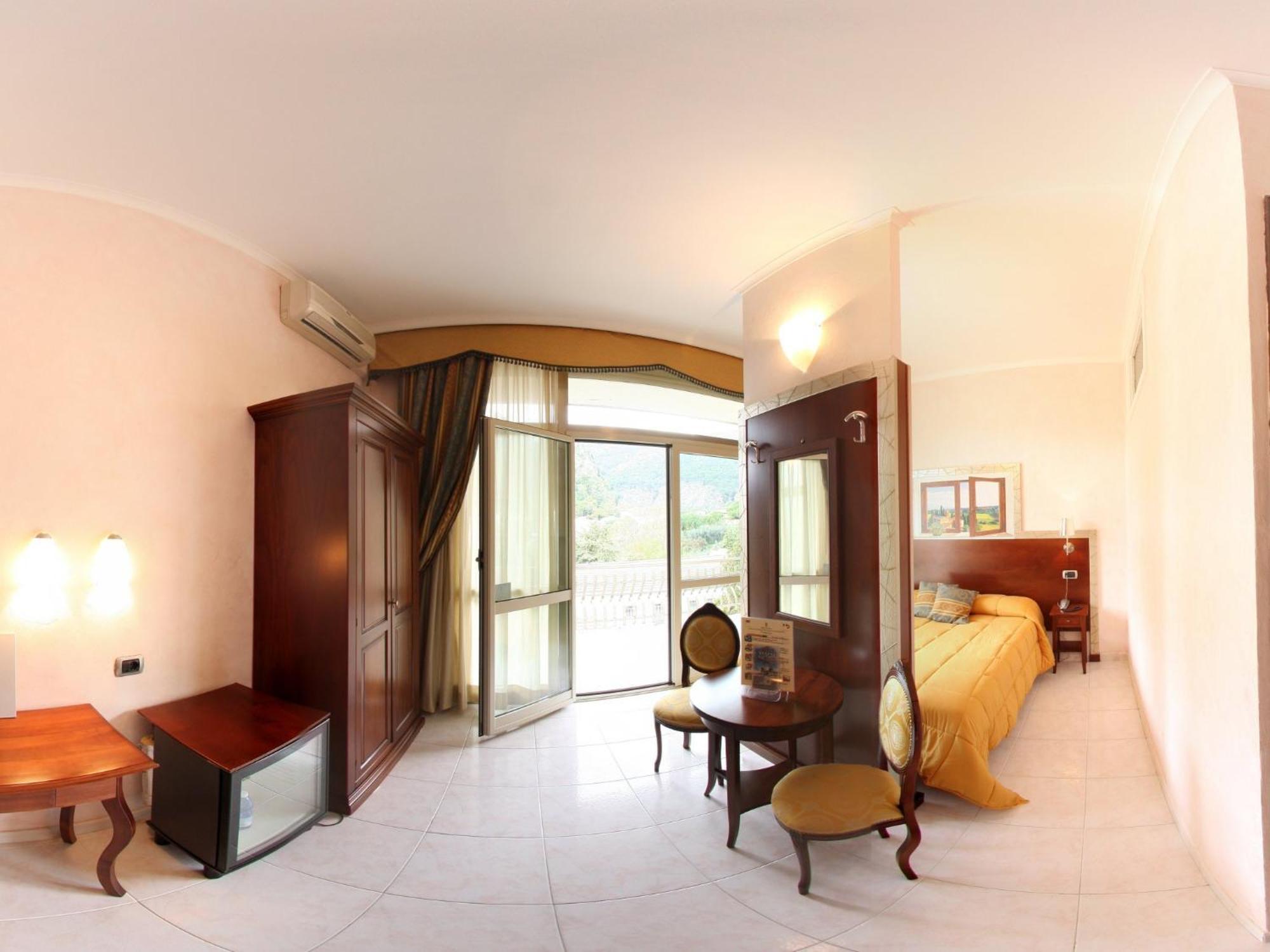 Hotel La Pace - Experience Cassino Kültér fotó